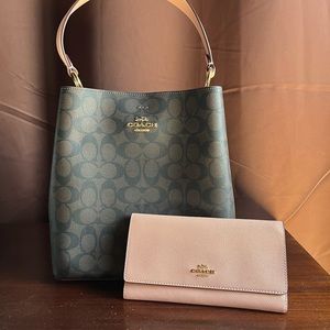 Coach Town bucket bag and matching Coach slim trifold wallet